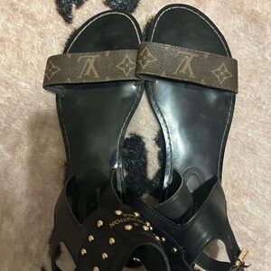 Boutique Black and Brown Sandals
